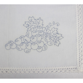 Winogrona - obrus do haftu biały