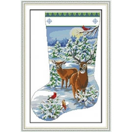 Haft krzyżykowy -Świąteczna skarpeta z sarenką i jeleniem - kanwa z nadrukiem